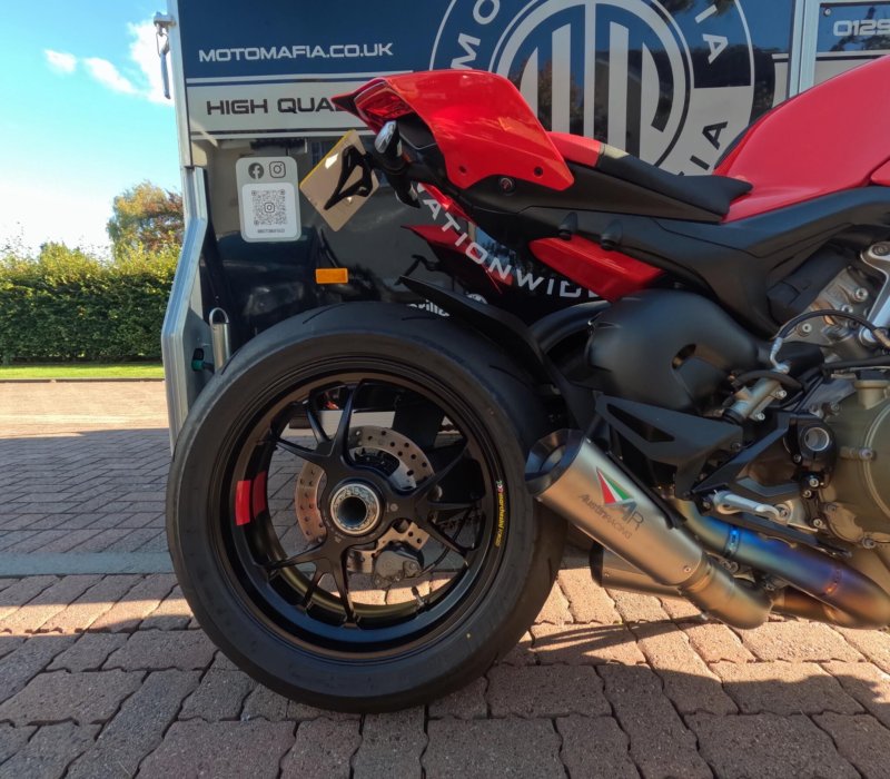 DUCATI STREETFIGHTER V4S