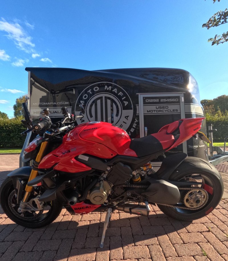 DUCATI STREETFIGHTER V4S