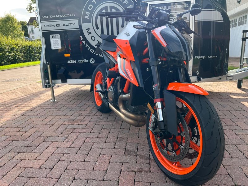 KTM 1290 SUPER DUKE R