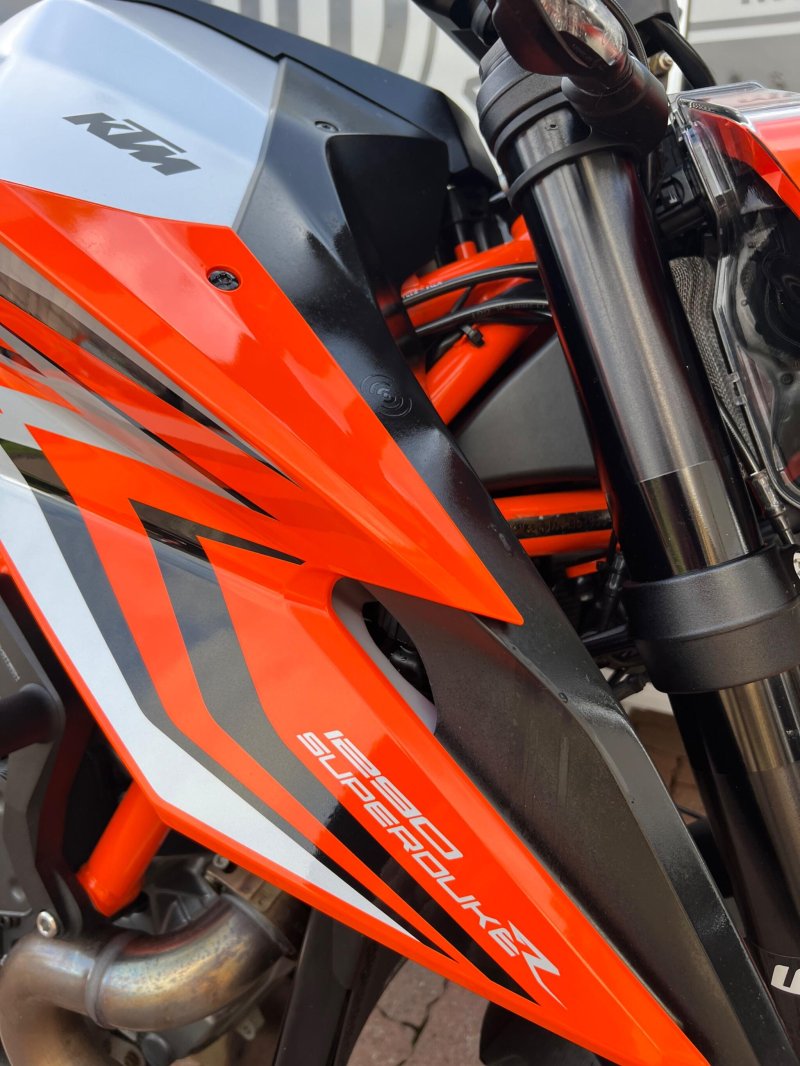 KTM 1290 SUPER DUKE R