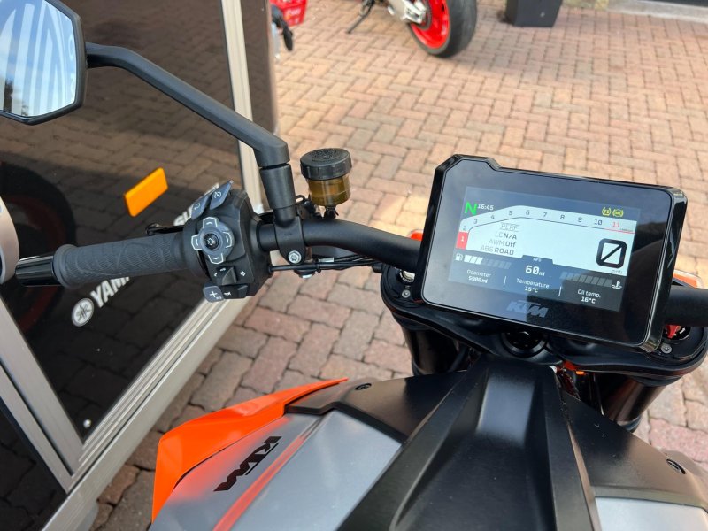 KTM 1290 SUPER DUKE R