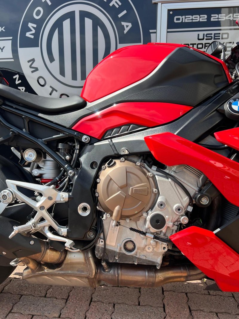 BMW S1000R