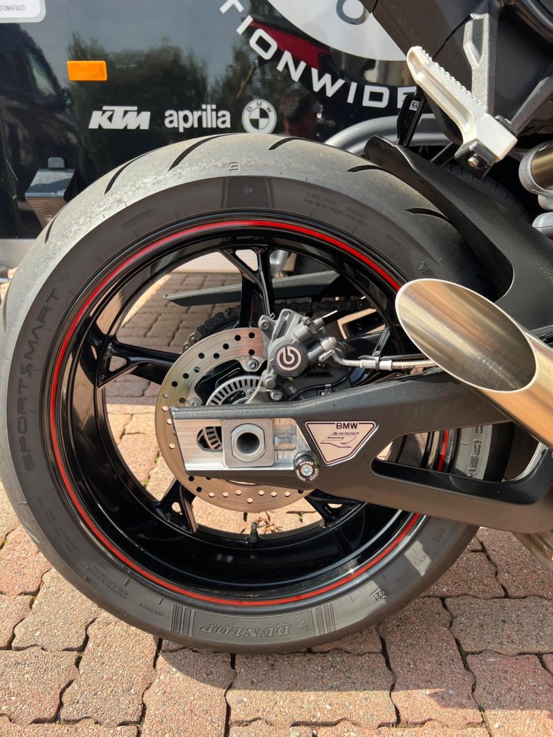 BMW S1000R