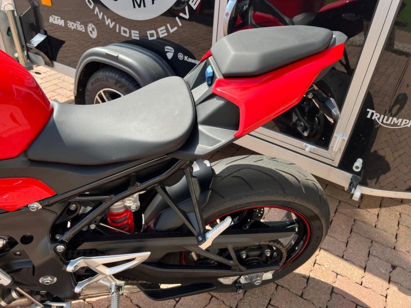 BMW S1000R