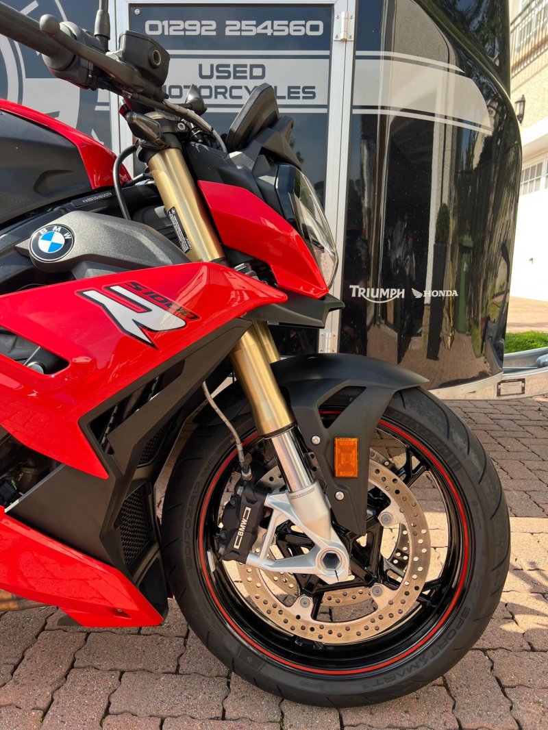 BMW S1000R