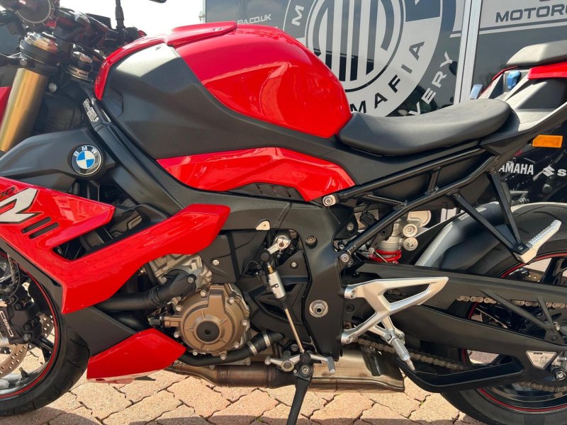 BMW S1000R
