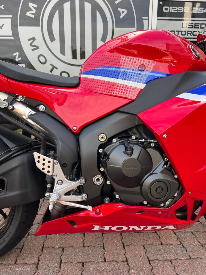 HONDA CBR600RR